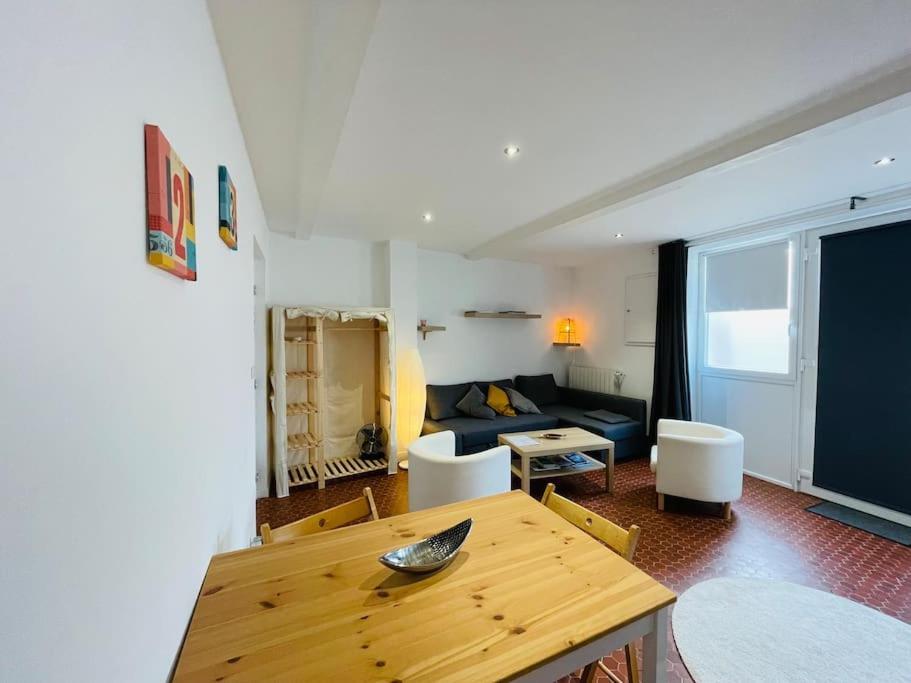 Studio Cosy Et Lumineux De 35M2 A Romagnat Apartment Luaran gambar